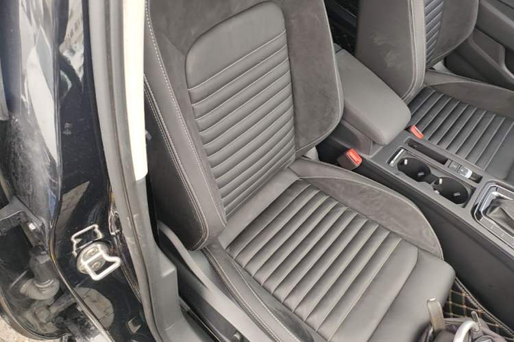 Used Volkswagen Magotan 2020 330TSI DSG Leading Model Right Front Seat