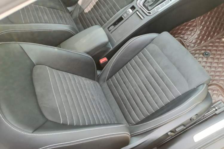 Used Volkswagen Magotan 2020 330TSI DSG Luxury Edition Right Front Seat