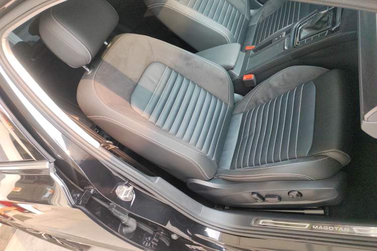 Used Volkswagen Magotan 2020 330TSI DSG Leading Model Right Front Seat