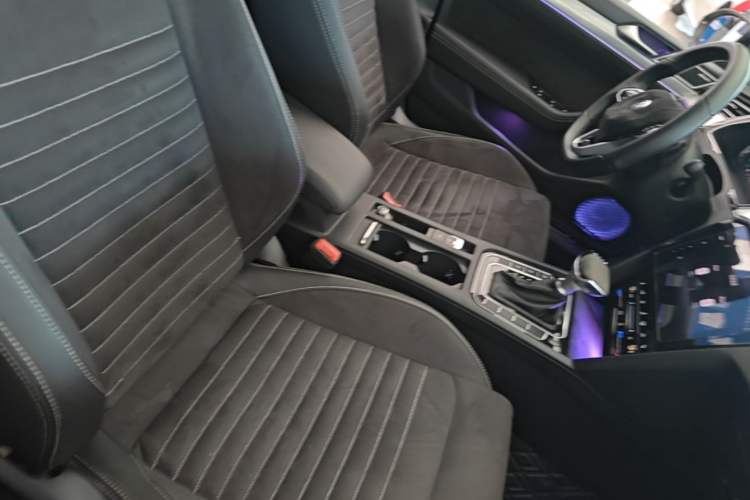 Used Volkswagen Magotan 2020 330TSI DSG Luxury Edition Right Front Seat