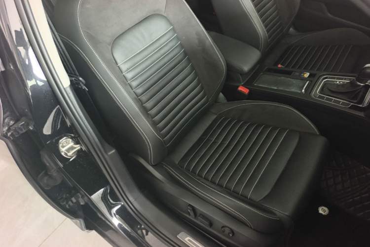 Used Volkswagen Magotan 2020 330TSI DSG Leading Model Right Front Seat
