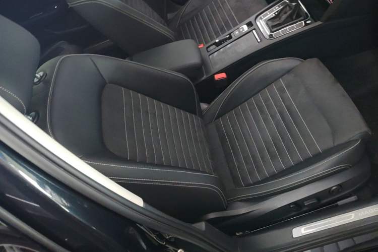 Used Volkswagen Magotan 2020 380TSI DSG Luxury Version Right Front Seat