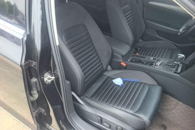 Used Volkswagen Magotan 2020 330TSI DSG Leading Model Right Front Seat