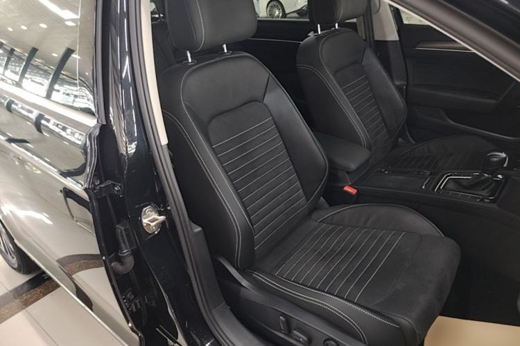 Used Volkswagen Magotan 2020 330TSI DSG Luxury Edition Right Front Seat
