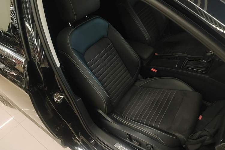 Used Volkswagen Magotan 2020 380TSI DSG Luxury Version Right Front Seat