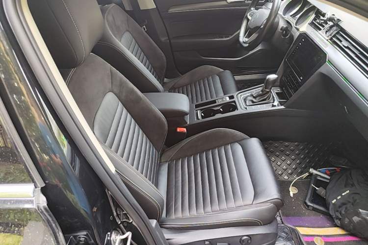 Used Volkswagen Magotan 2020 330TSI DSG Leading Model Right Front Seat