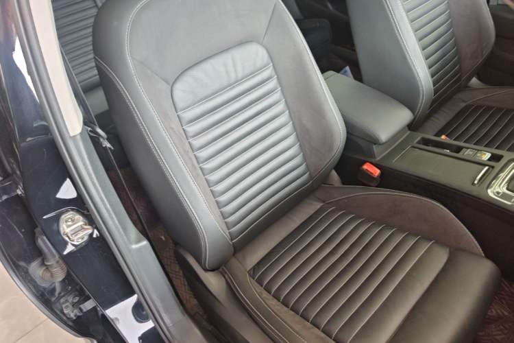 Used Volkswagen Magotan 2020 330TSI DSG Leading Model Right Front Seat
