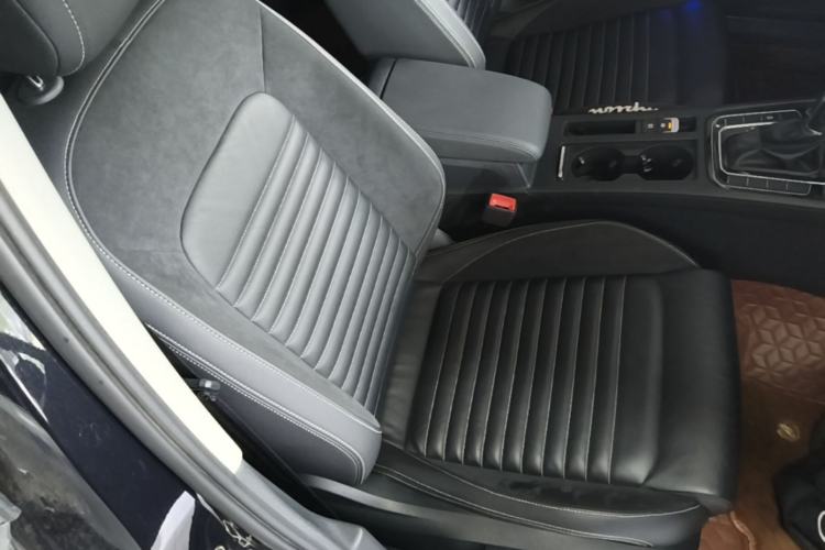 Used Volkswagen Magotan 2020 330TSI DSG Leading Model Right Front Seat