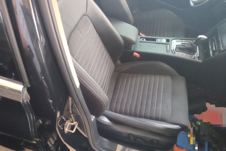 Used Volkswagen Magotan 2020 330TSI DSG Luxury Edition Right Front Seat