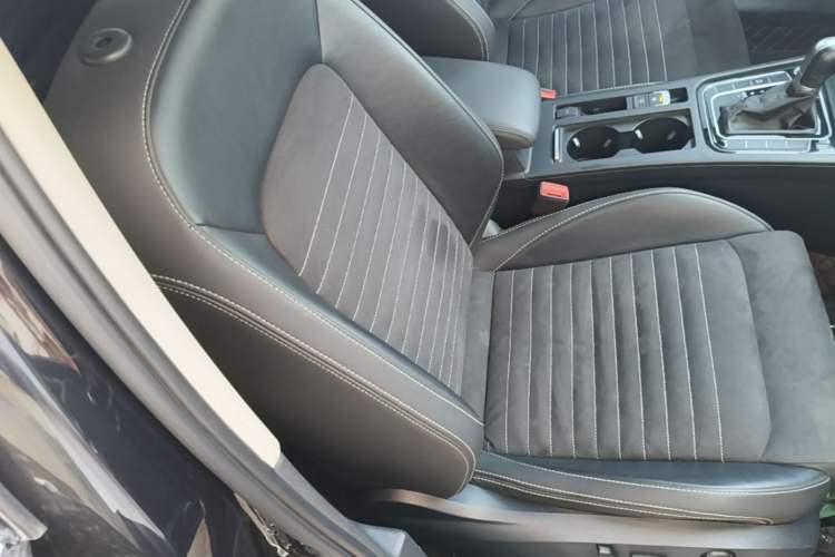 Used Volkswagen Magotan 2020 330TSI DSG Luxury Edition Right Front Seat