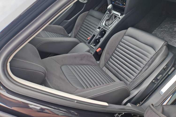 Used Volkswagen Magotan 2020 280TSI DSG Leading Edition Right Front Seat