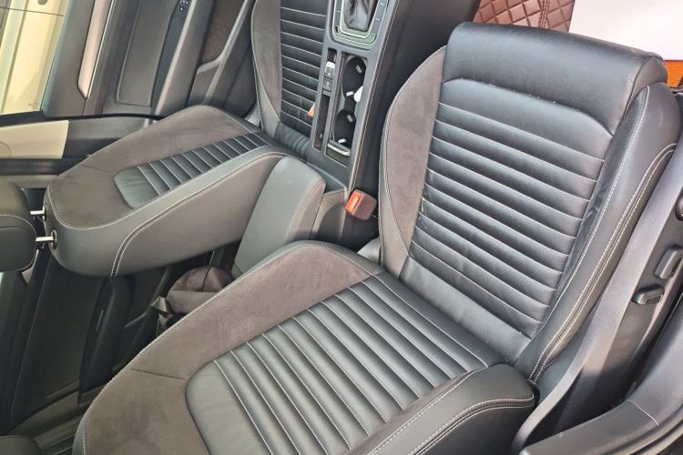 Used Volkswagen Magotan 2020 330TSI DSG Leading Model Right Front Seat