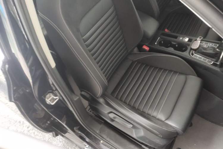 Used Volkswagen Magotan 2020 280TSI DSG Comfort Edition Right Front Seat