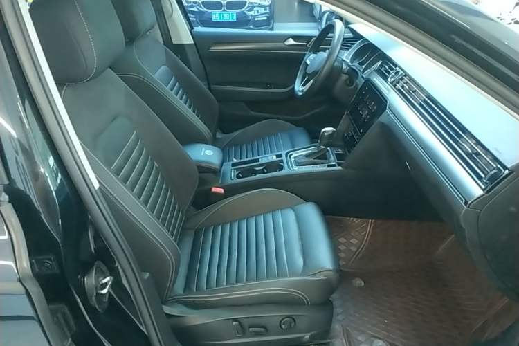 Used Volkswagen Magotan 2020 330TSI DSG Leading Model Right Front Seat