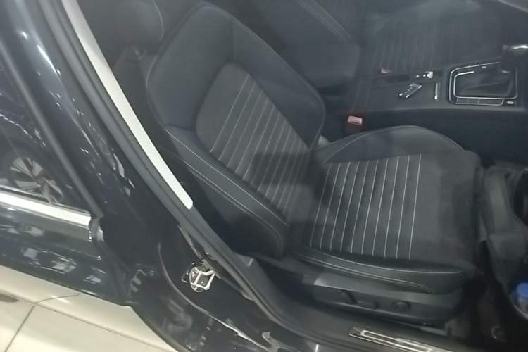 Used Volkswagen Magotan 2020 330TSI DSG Luxury Edition Right Front Seat