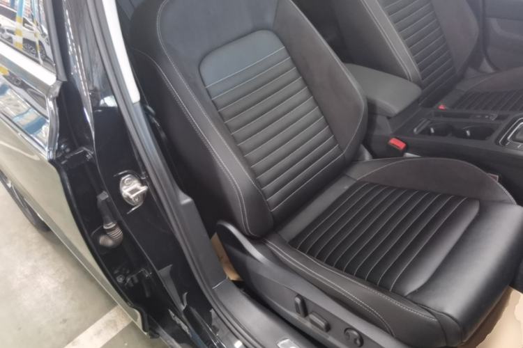 Used Volkswagen Magotan 2020 330TSI DSG Leading Model Right Front Seat