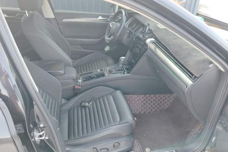 Used Volkswagen Magotan 2020 330TSI DSG Leading Model Right Front Seat