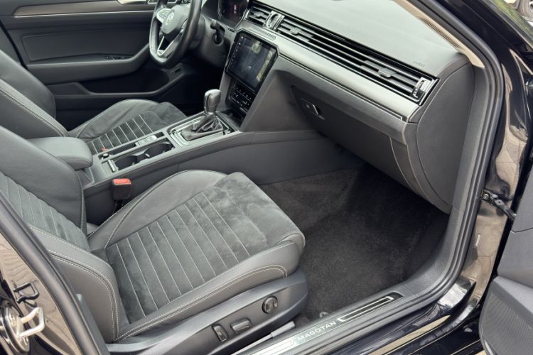 Used Volkswagen Magotan 2020 330TSI DSG Luxury Edition Right Front Seat