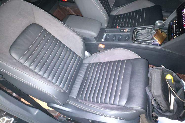 Used Volkswagen Magotan 2020 330TSI DSG Leading Model Right Front Seat