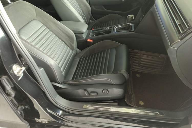Used Volkswagen Magotan 2020 330TSI DSG Leading Model Right Front Seat