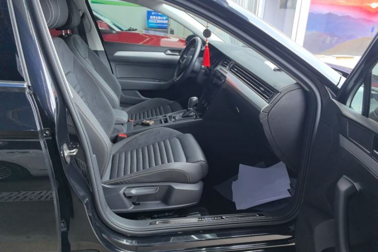 Used Volkswagen Magotan 2020 280TSI DSG Comfort Edition Right Front Seat