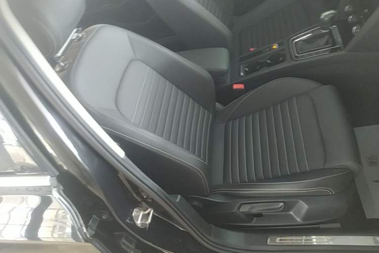 Used Volkswagen Magotan 2020 280TSI DSG Comfort Edition Right Front Seat