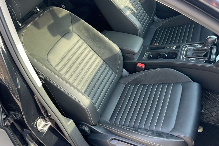 Used Volkswagen Magotan 2020 280TSI DSG Comfort Edition Right Front Seat