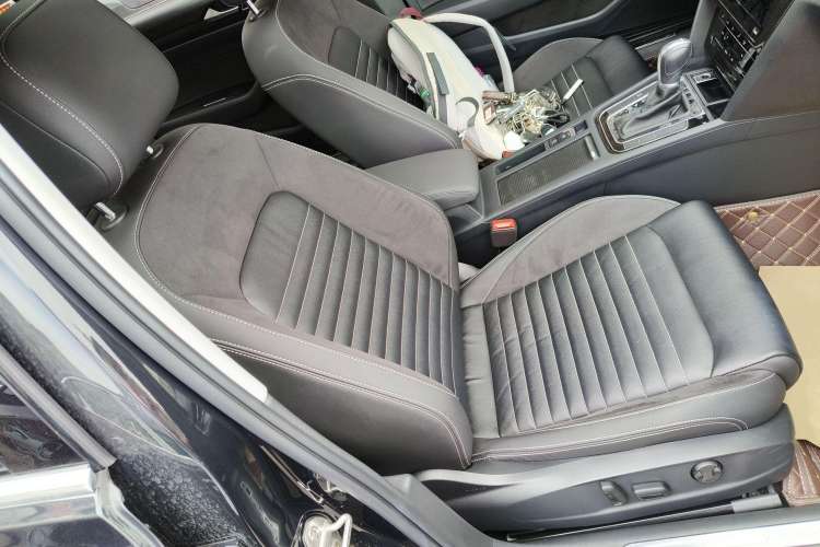 Used Volkswagen Magotan 2020 330TSI DSG Leading Model Right Front Seat