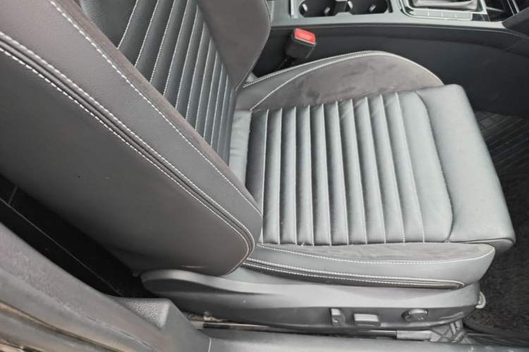Used Volkswagen Magotan 2020 330TSI DSG Leading Model Right Front Seat