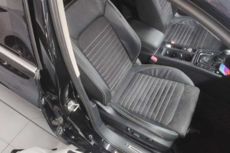 Used Volkswagen Magotan 2020 330TSI DSG Luxury Edition Right Front Seat
