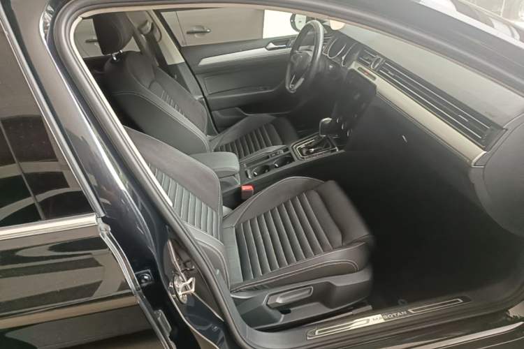 Used Volkswagen Magotan 2020 280TSI DSG Comfort Edition Right Front Seat