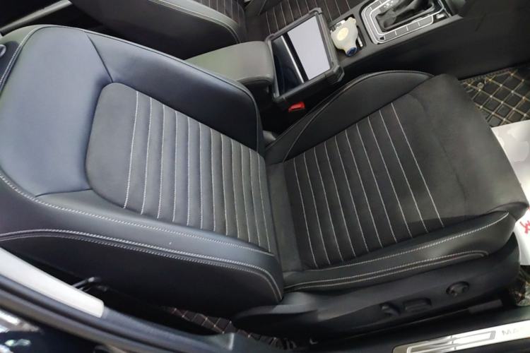 Used Volkswagen Magotan 2020 330TSI DSG Luxury Edition Right Front Seat