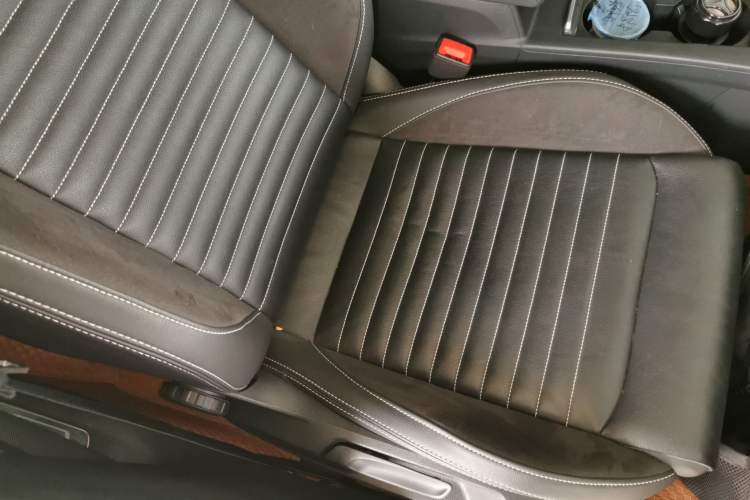 Used Volkswagen Magotan 2020 280TSI DSG Comfort Edition Right Front Seat
