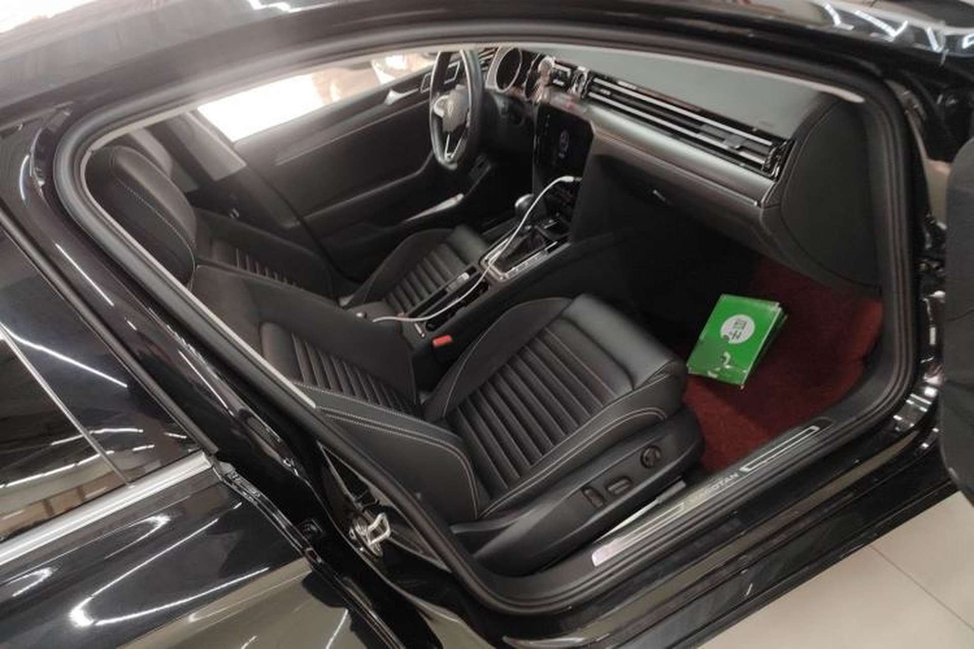 Used Volkswagen Magotan 2020 330TSI DSG Leading Model Right Front Seat