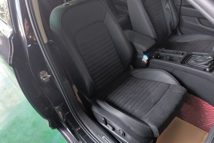 Used Volkswagen Magotan 2020 330TSI DSG Luxury Edition Right Front Seat
