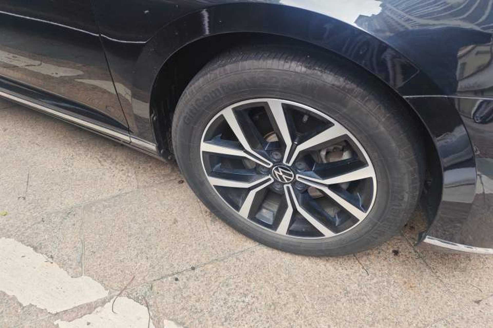 Used Volkswagen Magotan 2020 330TSI DSG Leading Model Right Front Wheel Hub