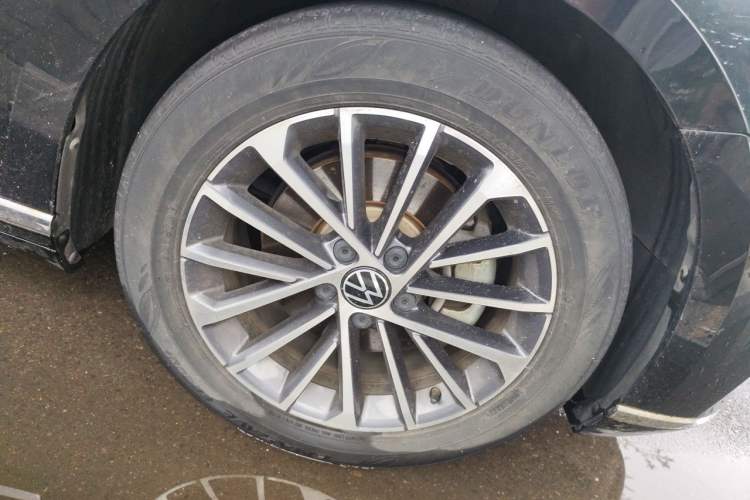 Used Volkswagen Magotan 2020 330TSI DSG Luxury Edition Right Front Wheel Hub