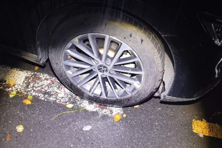 Used Volkswagen Magotan 2020 330TSI DSG Luxury Edition Right Front Wheel Hub