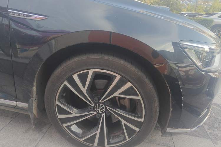 Used Volkswagen Magotan 2020 330TSI DSG Luxury Edition Right Front Wheel Hub
