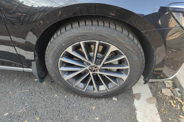 Used Volkswagen Magotan 2020 330TSI DSG Luxury Edition Right Front Wheel Hub