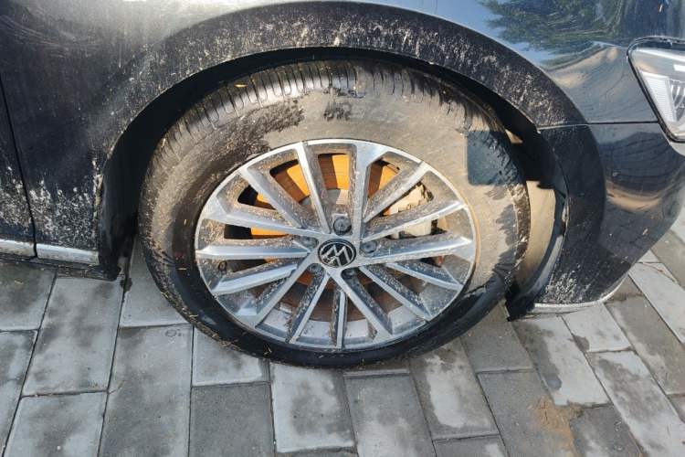 Used Volkswagen Magotan 2020 330TSI DSG Luxury Edition Right Front Wheel Hub