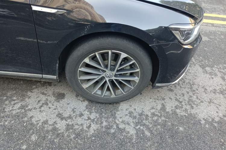 Used Volkswagen Magotan 2020 330TSI DSG Luxury Edition Right Front Wheel Hub