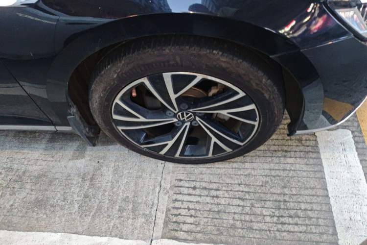 Used Volkswagen Magotan 2020 330TSI DSG Luxury Edition Right Front Wheel Hub