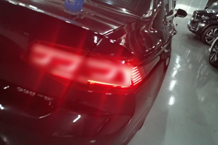 Used Volkswagen Magotan 2020 330TSI DSG Luxury Edition Right Rear Taillight
