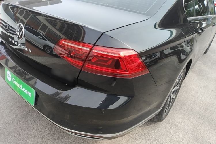 Used Volkswagen Magotan 2020 330TSI DSG Leading Model Right Rear Taillight