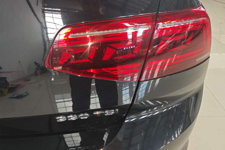 Used Volkswagen Magotan 2020 330TSI DSG Leading Model Right Rear Taillight