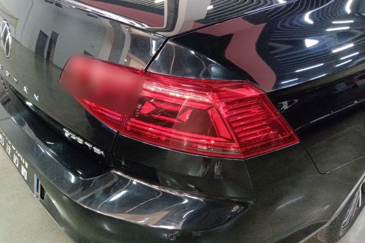 Used Volkswagen Magotan 2020 330TSI DSG Luxury Edition Right Rear Taillight