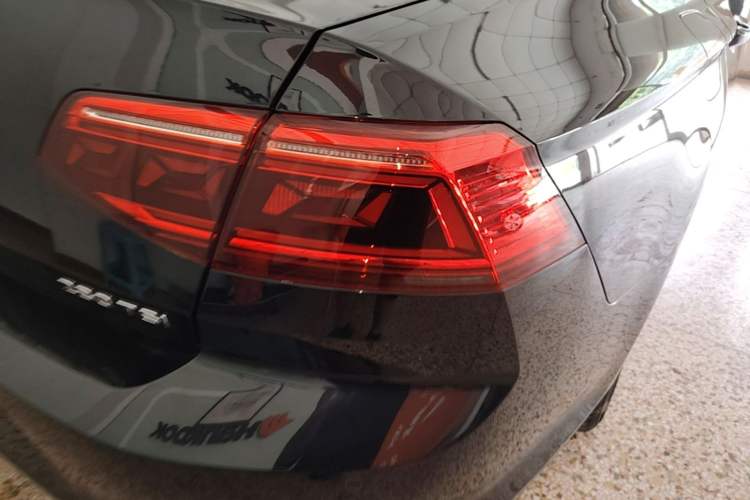 Used Volkswagen Magotan 2020 280TSI DSG Comfort Edition Right Rear Taillight