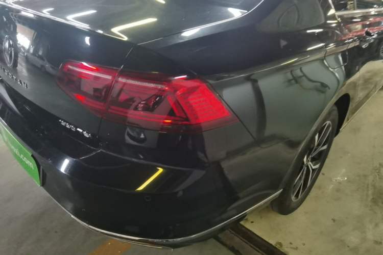 Used Volkswagen Magotan 2020 330TSI DSG Leading Model Right Rear Taillight