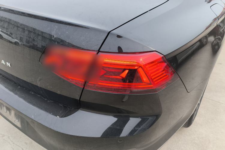 Used Volkswagen Magotan 2020 330TSI DSG Luxury Edition Right Rear Taillight